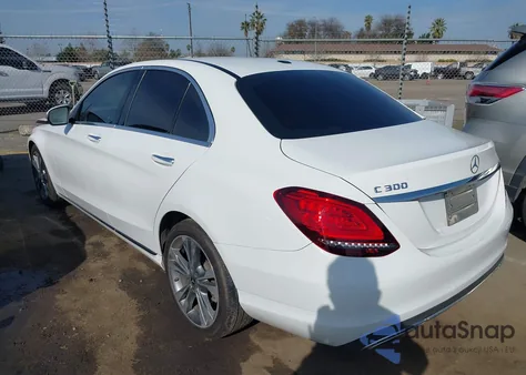 2019 Mercedes-Benz C 300 из США, поврежденный, VIN 55SWF8DB7KU307736